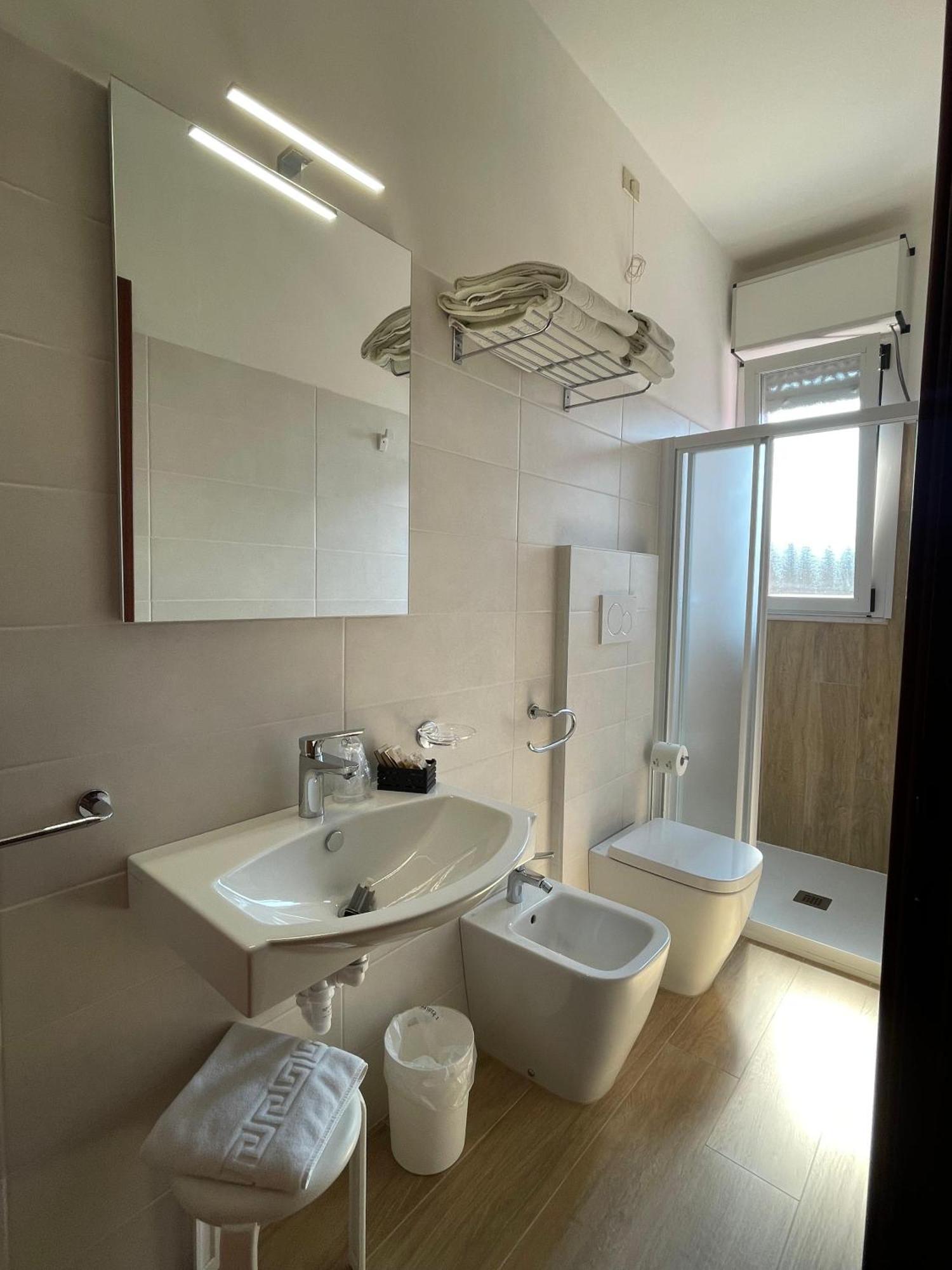 Hotel Di Giovanni Bibione Bagian luar foto